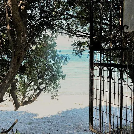 The Seacret Beachfront Villa Nea Peramos (Macedonia)